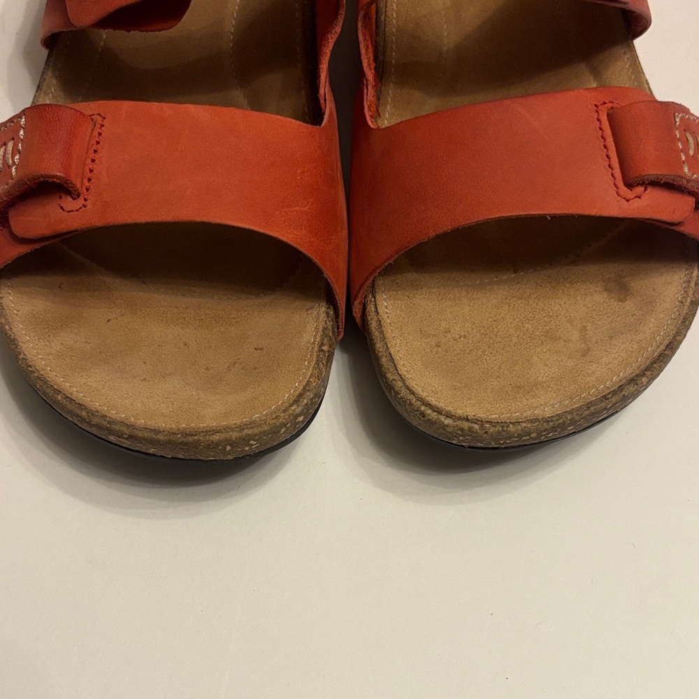 Clark’s Artisan Perri Island Sandals - Picture 2 of 9